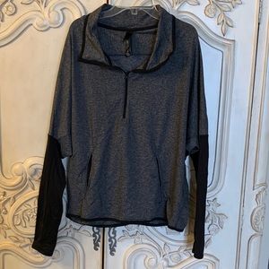 Aeropostale Live Love Dream pull over athletic top. L